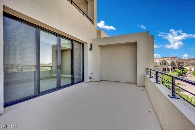 Building Photo - 378 Tranquil Peak Ct