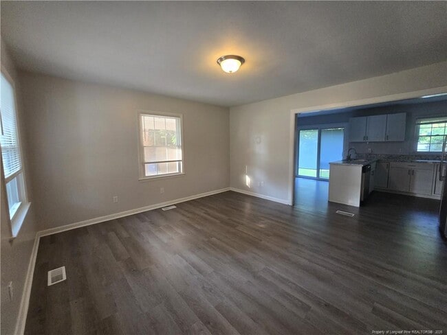 Building Photo - 807 Miller Ave