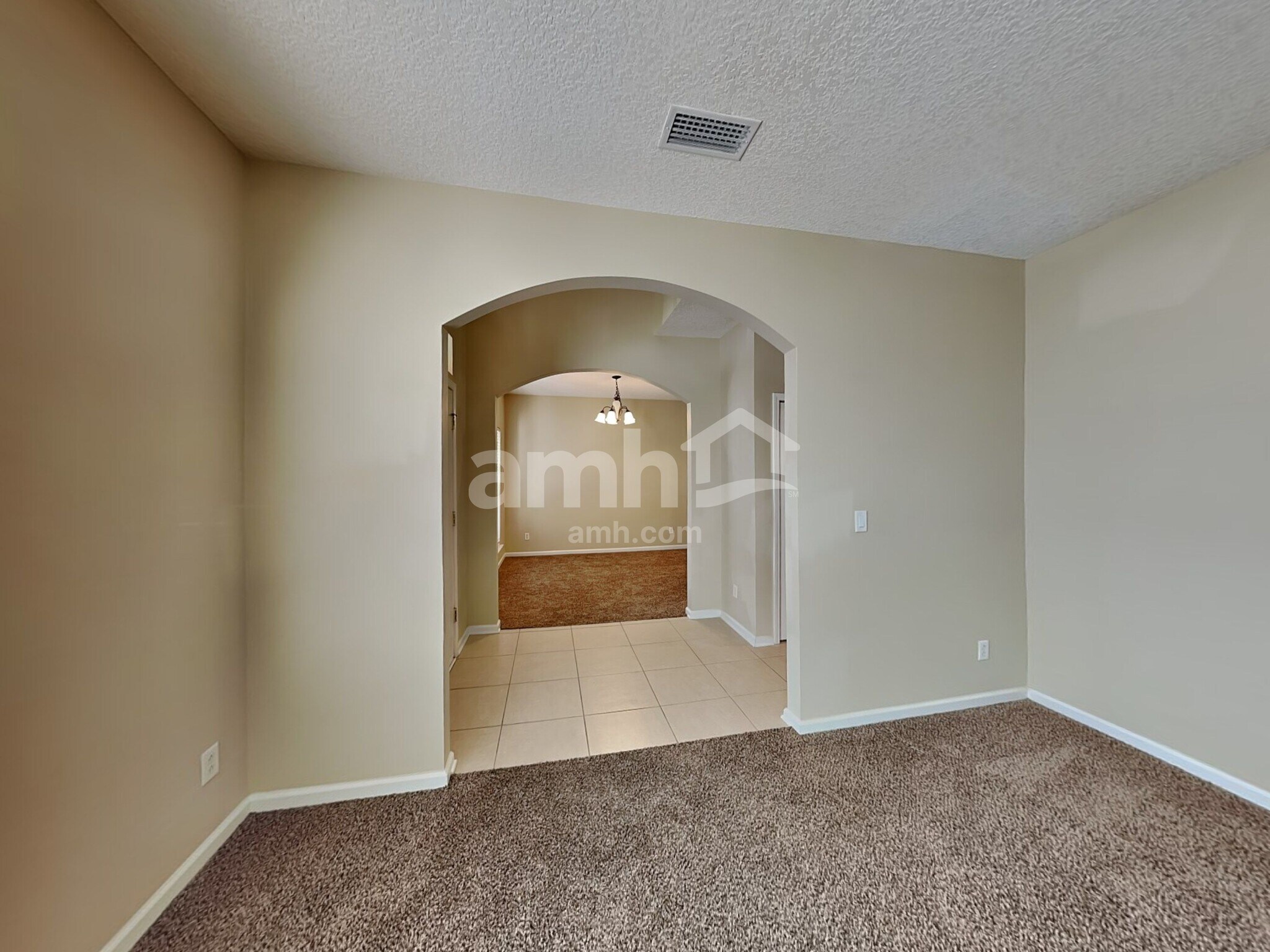 Building Photo - 625 S Tree Garden Dr
