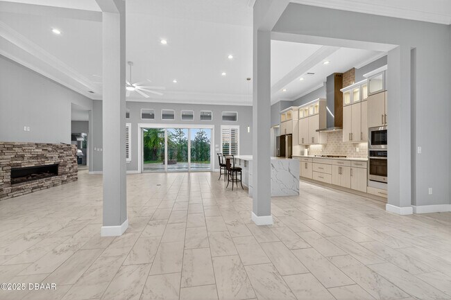 Building Photo - 53 Marden Dr