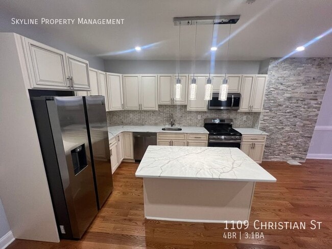 Building Photo - 1109 Christian St