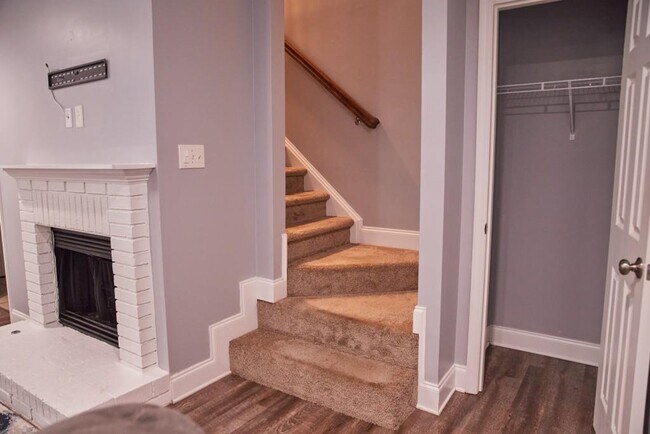 Building Photo - 248 Mill Creek Pl