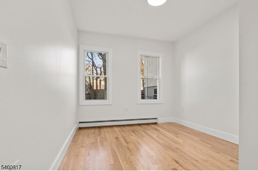 Building Photo - 180 N 12th St