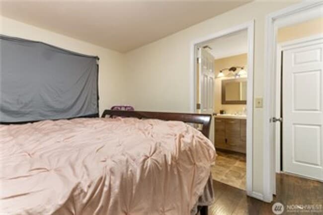 Building Photo - McKinley Duplex