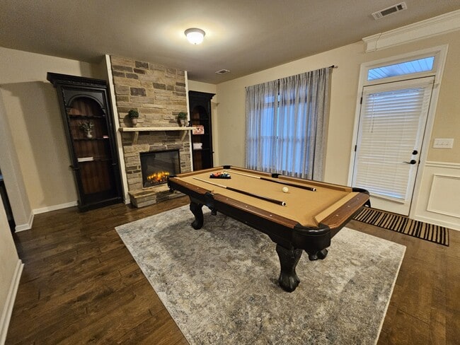 Building Photo - 202 Ermon Ct