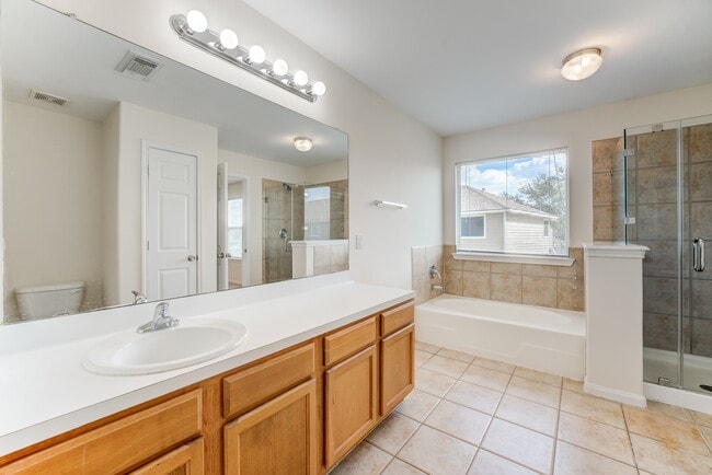 Building Photo - 6118 Yorkglen Manor Ln