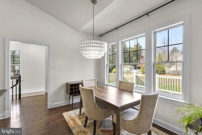 Building Photo - 17601 Crystal Spring Terrace