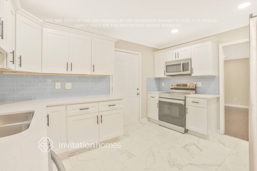 Building Photo - 1025 Bass Ct N W