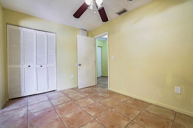 Building Photo - 2346 Caroma Ln