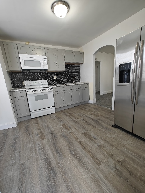 Building Photo - 197 Roosevelt St