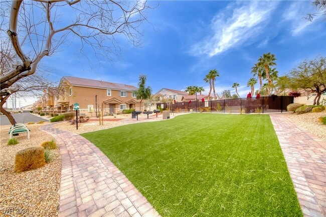 Building Photo - 2359 Koho Dr