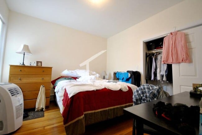 Building Photo - 1950 Beacon St #3 Boston MA 02135