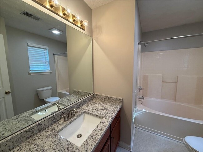 Building Photo - 217 Farmville Ct