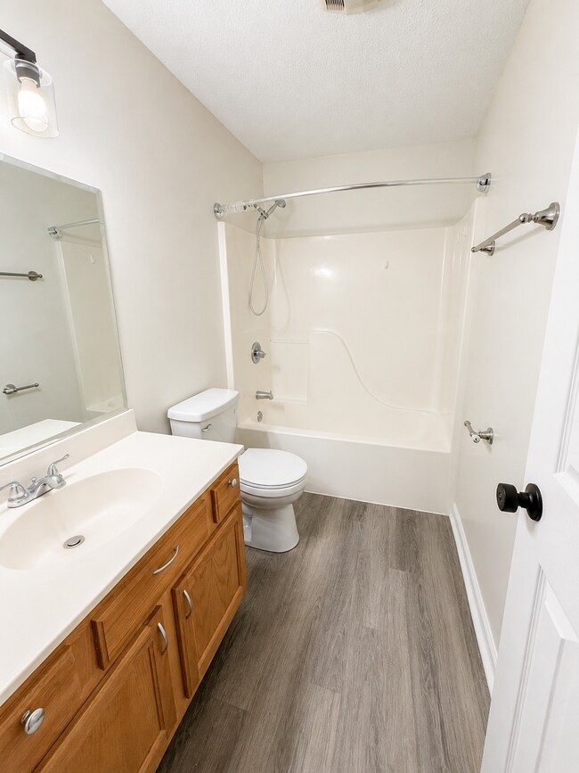 Building Photo - 1604 Sails Way