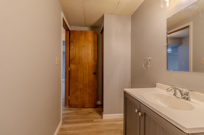 Building Photo - Bright, Beautiful, and Effortlessly Move-In Ready