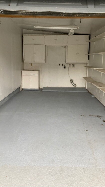 Building Photo - 30 Fern St