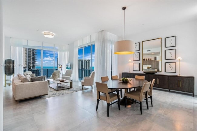 Building Photo - 17550 Collins Ave