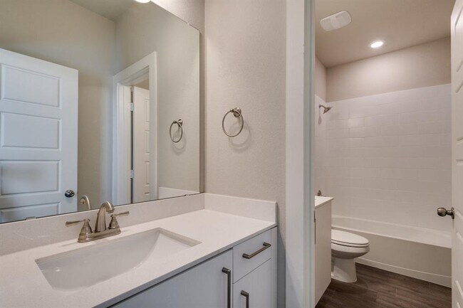 Building Photo - 714 Fallow Dr