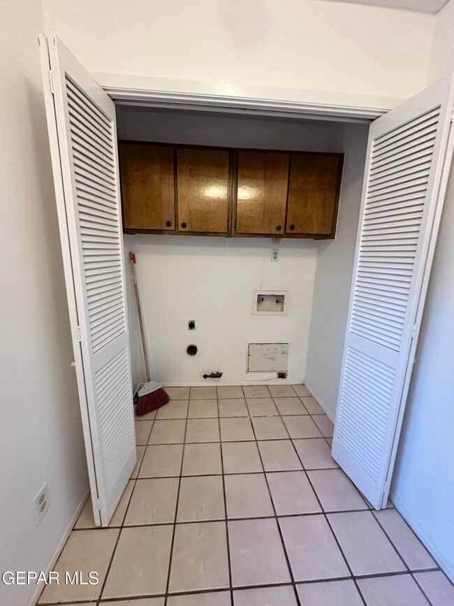 Building Photo - 1309 Lonewood Dr