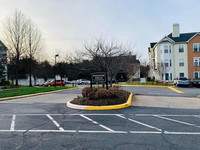 Building Photo - 4138 Fountainside Ln