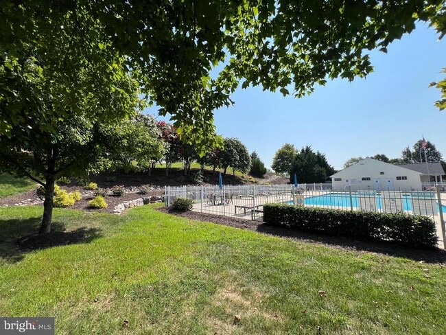 Building Photo - 38 White Pine Cir