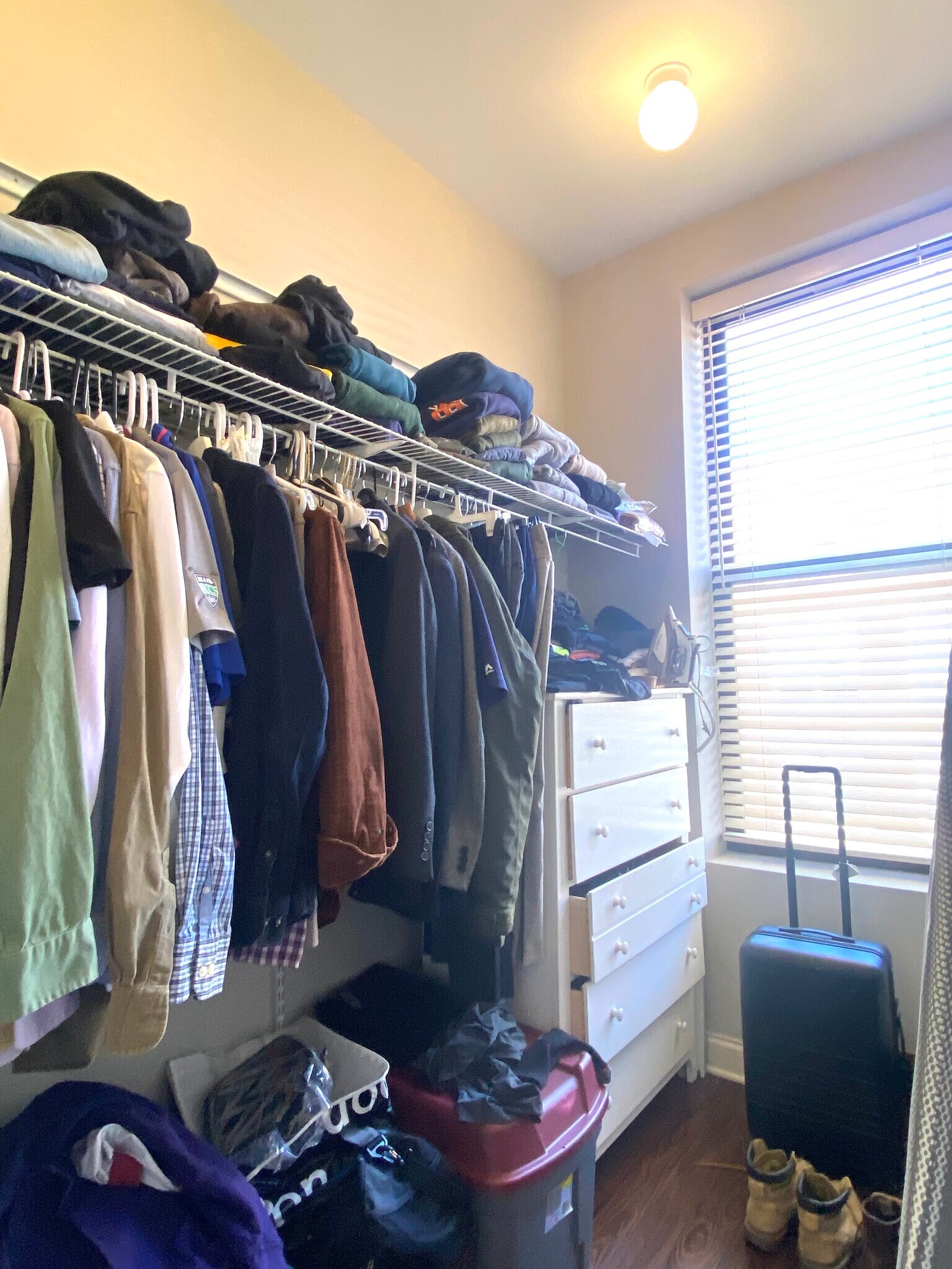 Building Photo - 1312 N Claremont Ave