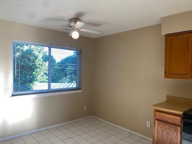 Building Photo - 5630 Brookview Ct