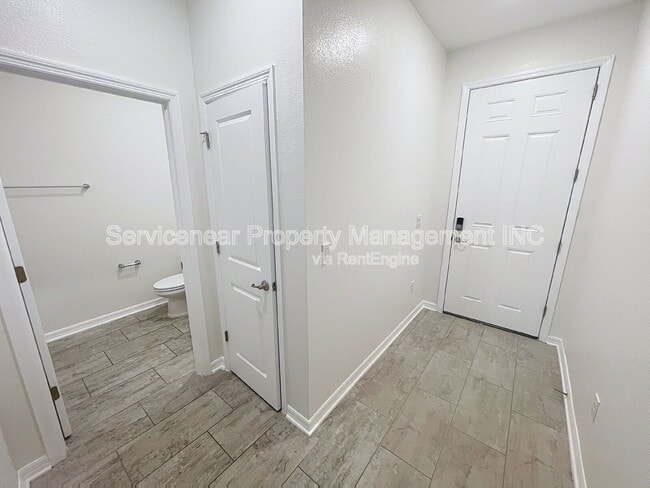 Building Photo - 11634 Woodleaf Dr