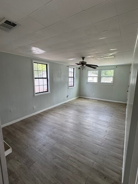 Building Photo - 7107 Arlet Dr