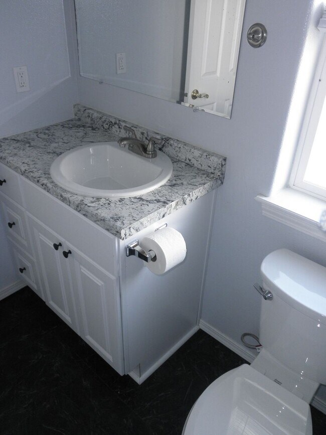 Building Photo - Updated