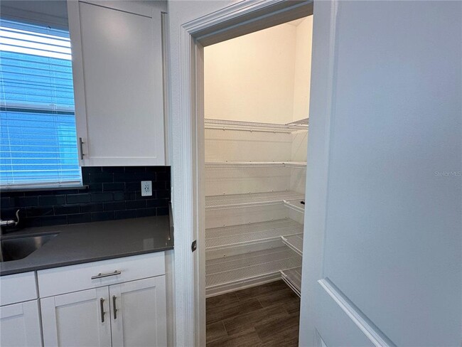 Building Photo - 11288 Listening Dr