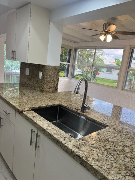 Building Photo - 8409 NW 59th Ct