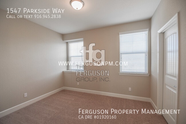 Building Photo - 1547 Parkside Way