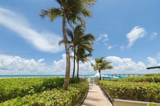 Building Photo - 16711 Collins Ave