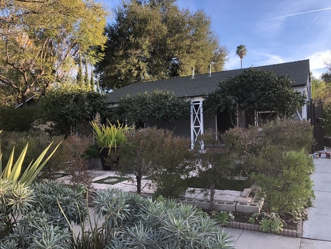 Building Photo - 11562 Huston St