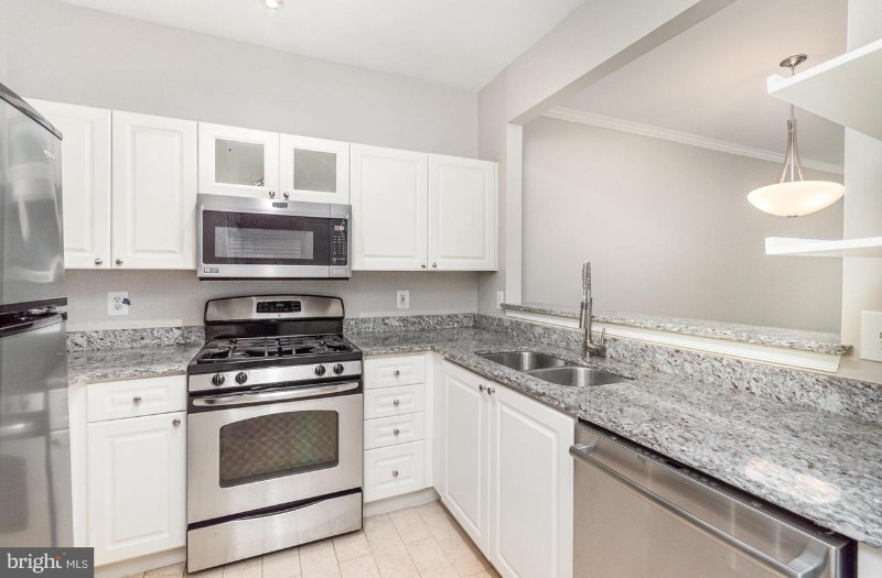 Building Photo - 4690 Lawton Way