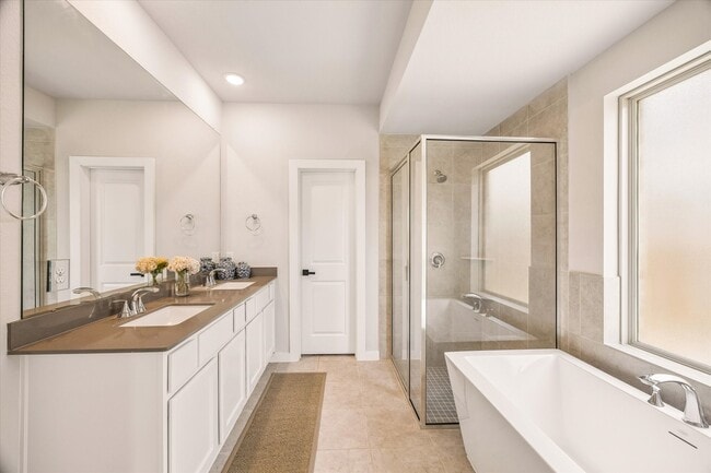 Building Photo - 7933 Spring Run Dr