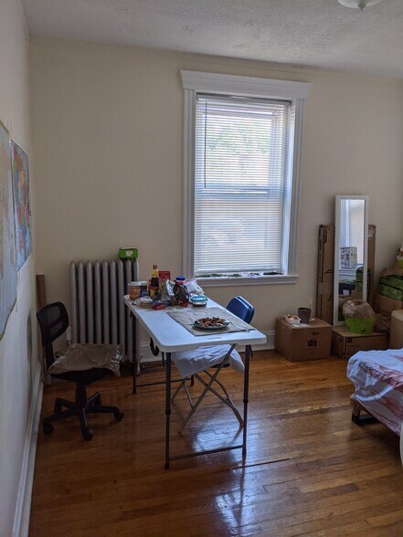 Building Photo - 360 Riverway