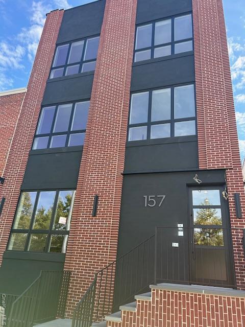 Building Photo - 157 25th St
