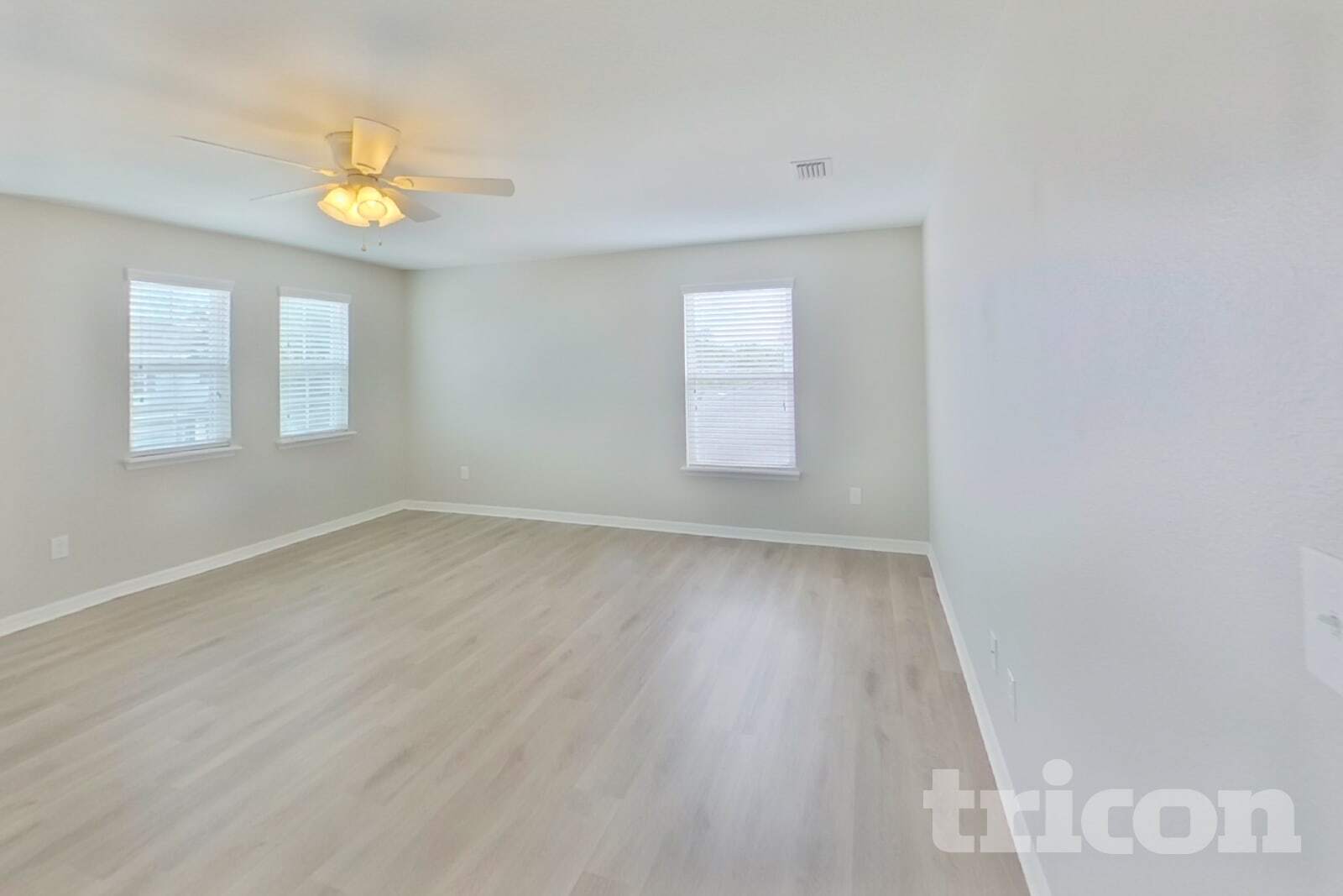 Building Photo - 12317 Fairlawn Dr