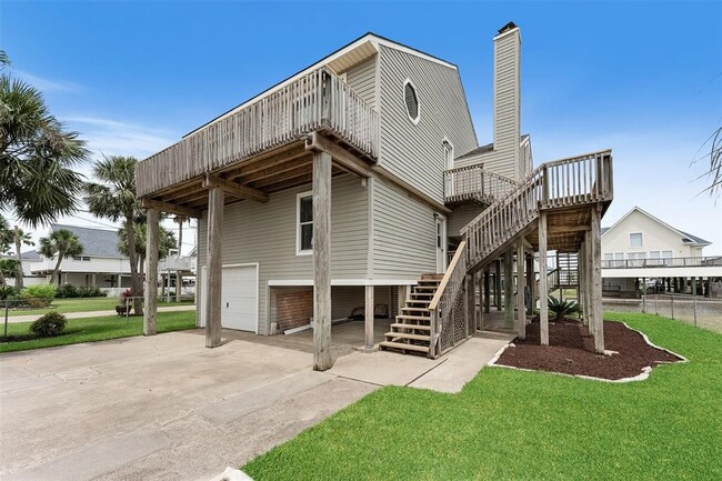 Building Photo - 21812 Frio Dr