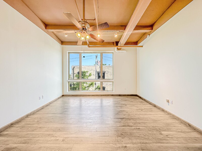 Building Photo - 3554 Sepviva St