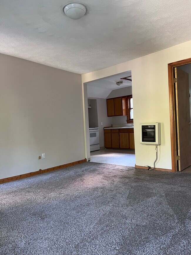 Building Photo - 809 East Ave