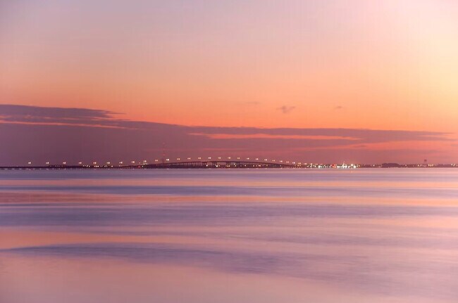 Building Photo - 117 E Campeche St