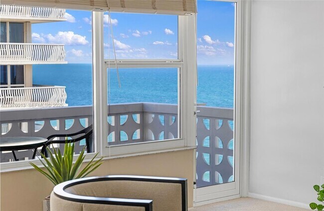 Building Photo - 4010 Galt Ocean Dr