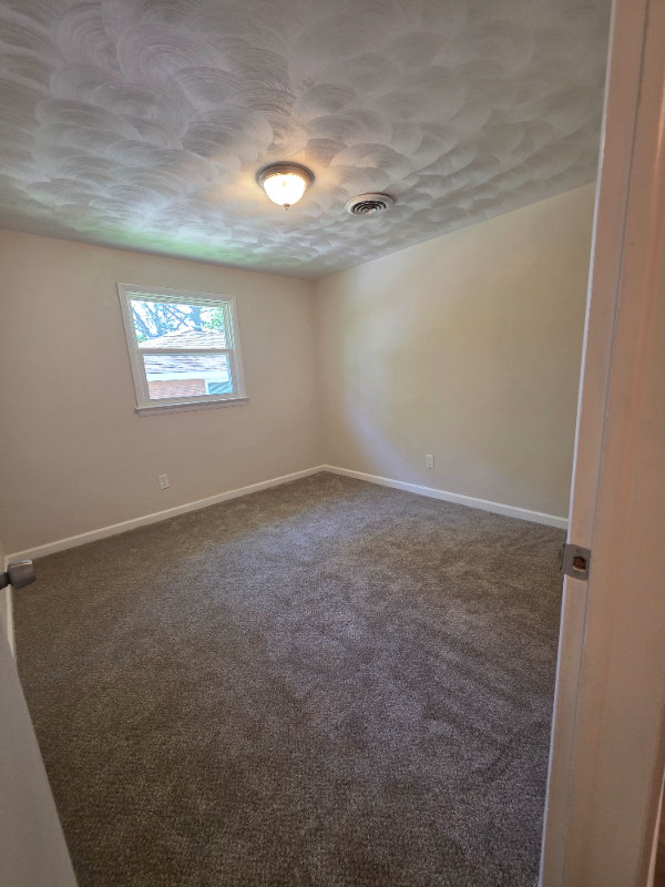 Building Photo - 2660 Chesapeake Blvd