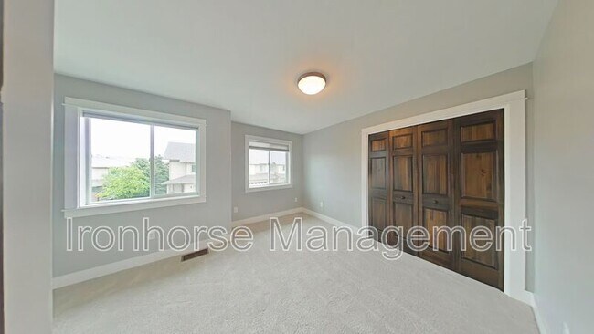 Building Photo - 2930 Warbler Way