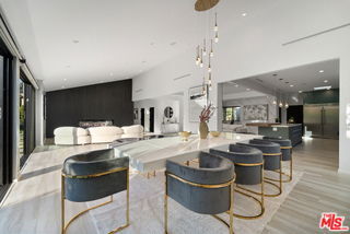 Building Photo - 5301 Crebs Ave