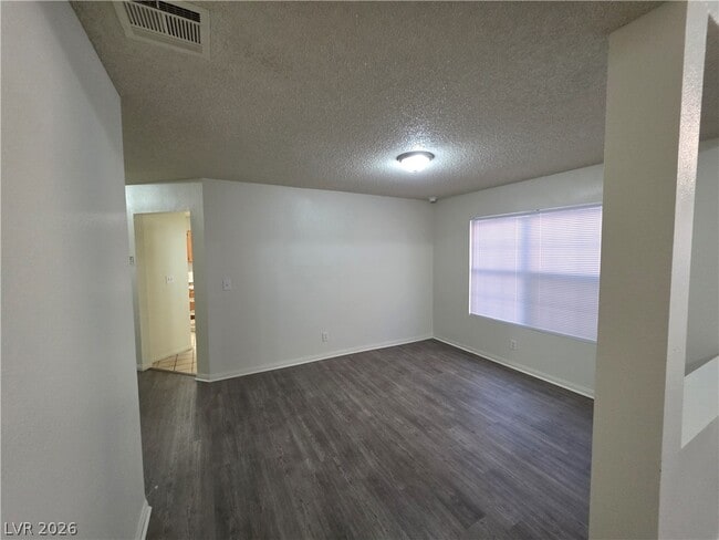 Building Photo - 6561 Avon Ct