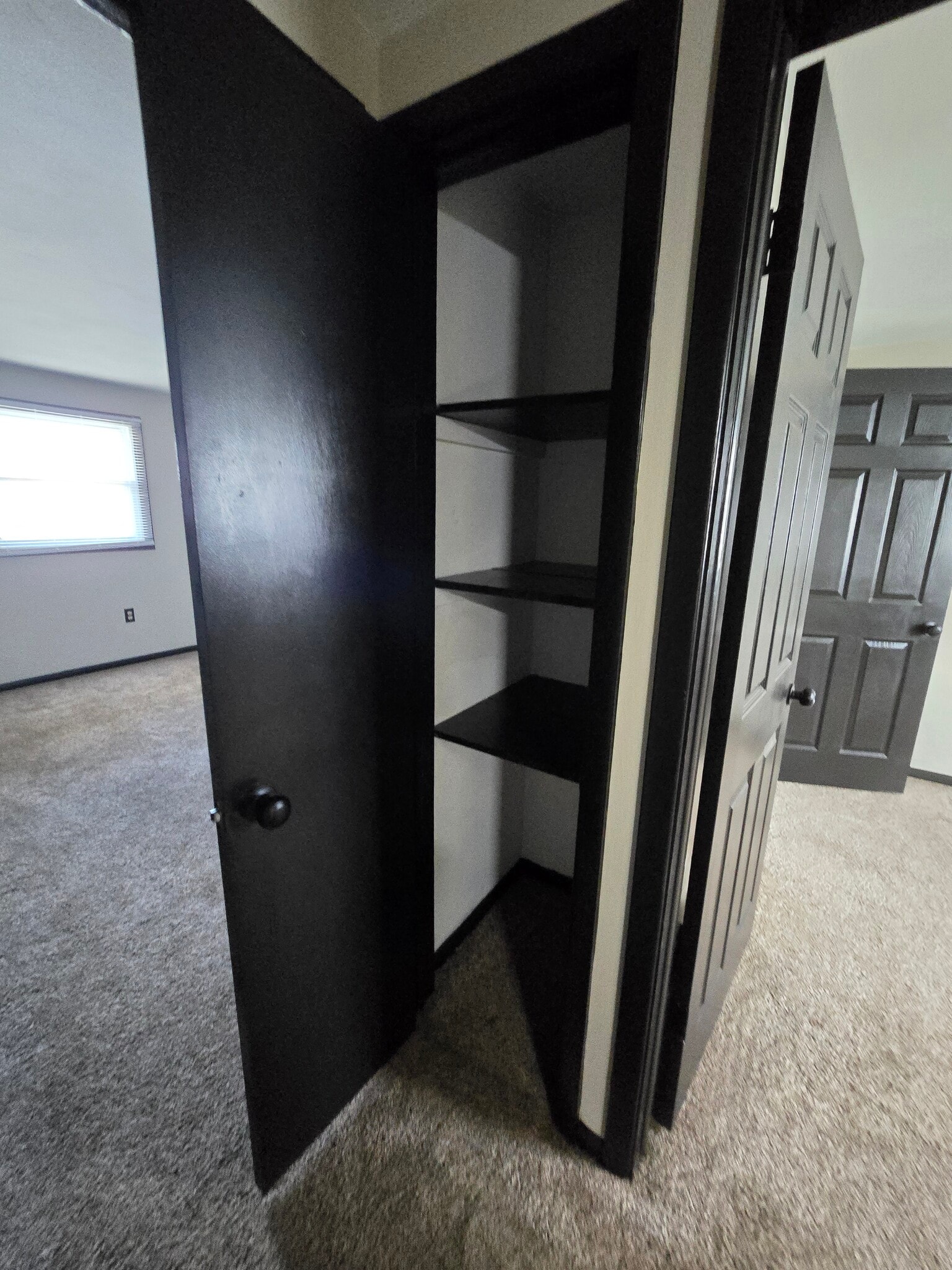 Building Photo - 1409 E 38th St